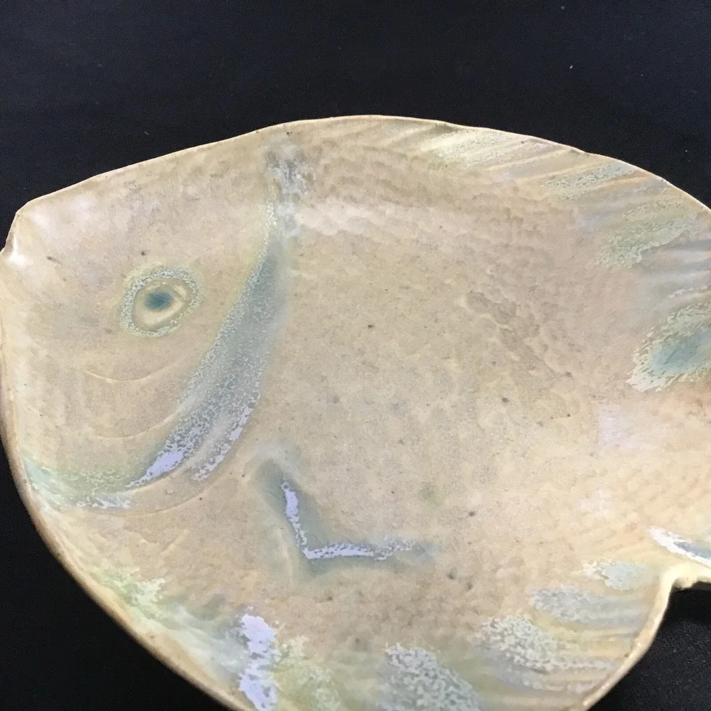 Barn Hill Pottery Chatham Cape Cod Fish Plate Nuetrals Blues Trinket Serving 7